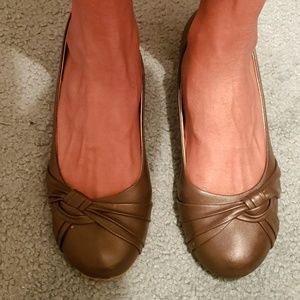 *BOGO 50% same category item- Low-wedge Comfy Flat